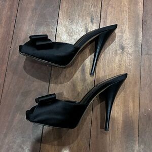 Fendi Black Satin Bow Peep Toe Mule Stiletto Heels Size 37 Made in Italy